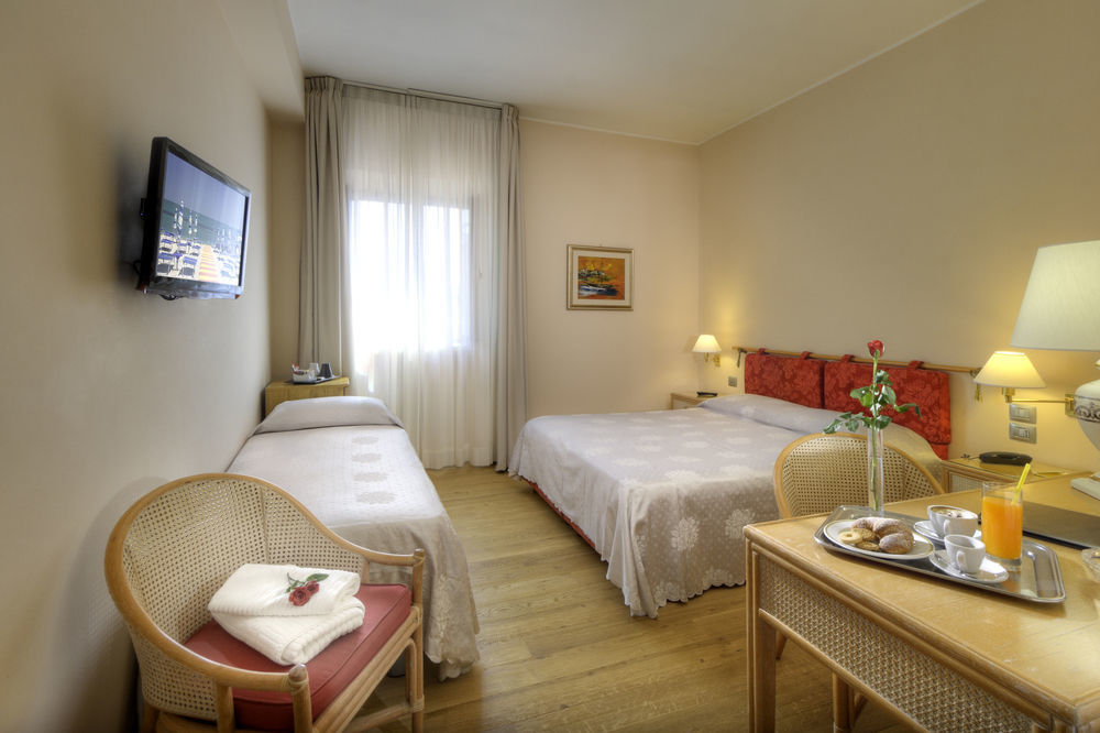 Hotel Enzo Порто-Реканаті Екстер'єр фото